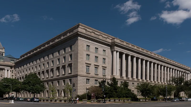 The Internal Revenue Service Building in Washington&rsquo;s Federal Triangle, with a long colonnade along the street.